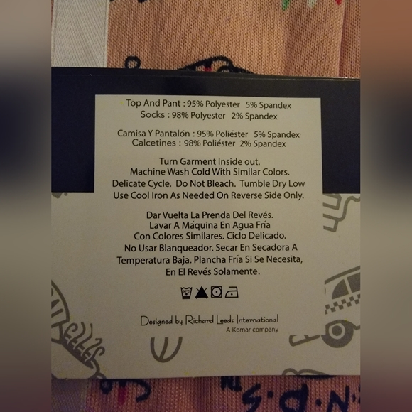 *NWT* FRIENDS 3 piece PJ set - Picture 5 of 7